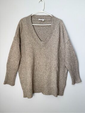 Wool Blend Relaxed V-Neck Sweater in Tan Size Medium/Large The Native One